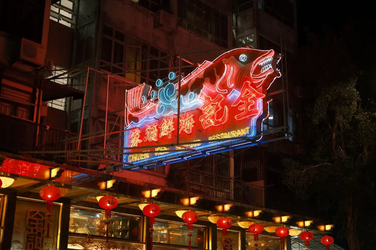 教学一体机选购指南：湖北地区学校如何匹配电子白板与智慧硬件
