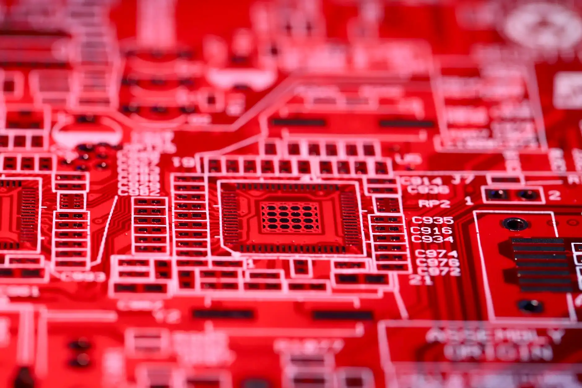 2024年教育多媒体设备技术升级趋势与选购要点分析