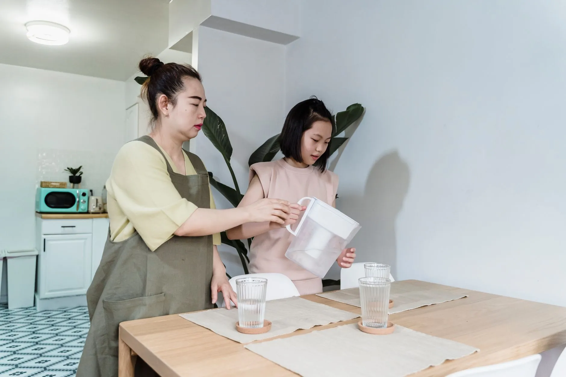 电子白板与教学一体机核心参数对比分析及选型建议