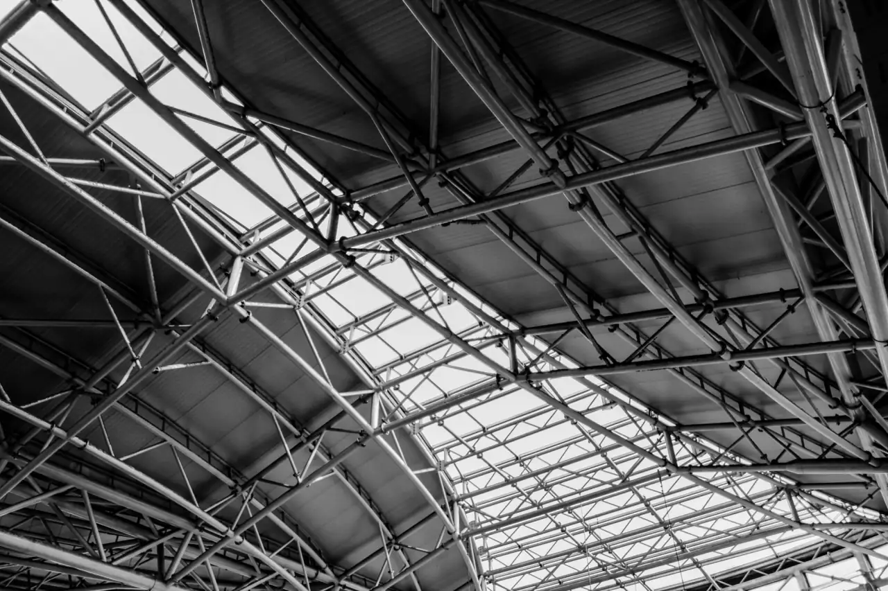 教学一体机与电子白板对比：如何为学校选择最佳互动教学方案